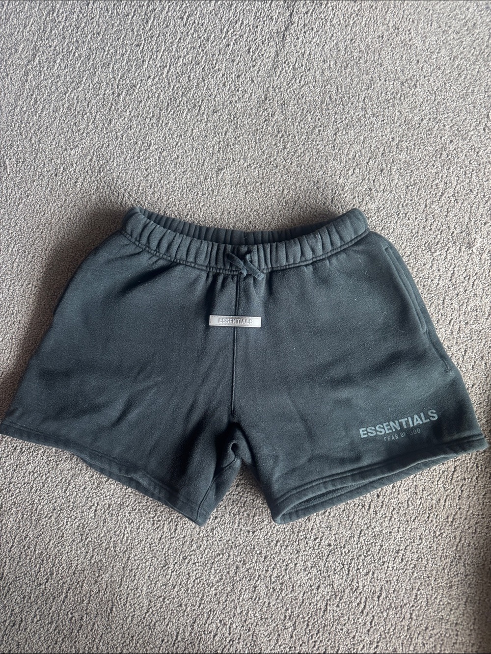ESSENTIALS Black Fleece Shorts - Youth L